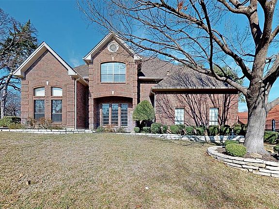 2nd image of 2415 Autumn Oaks Trl