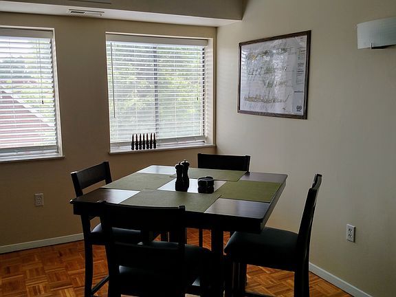 3rd image of 1005 Woodrow Ave APT 4E