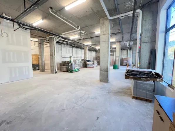 139 Christopher Columbus Drive image 5 of 16