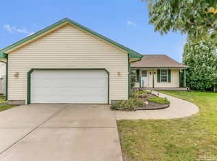 729 Dustin Rd, Salina, KS 67401