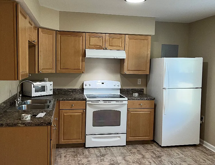 208 Hackberry Dr #1 — Photo 3