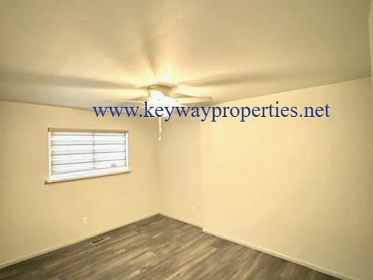 3705 Chapala Dr NE — Photo 17