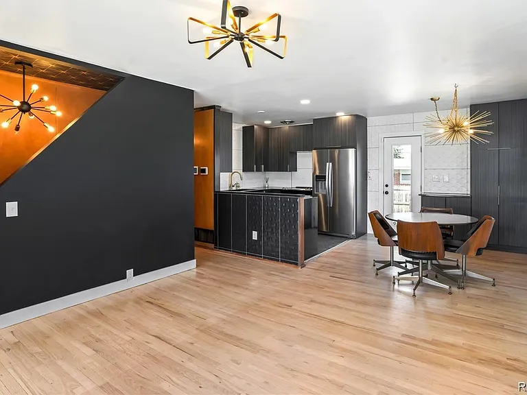 9309 Highland Pl — Photo 4