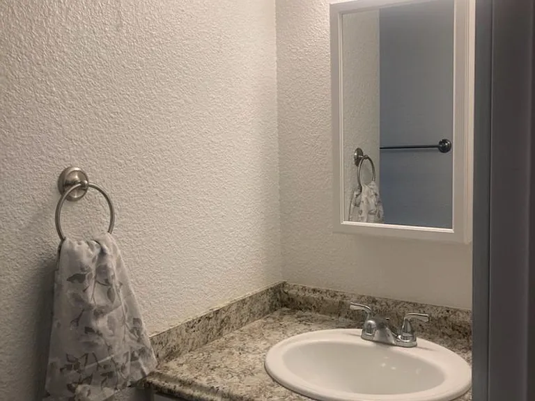 420 Oakhurst Dr — Photo 4