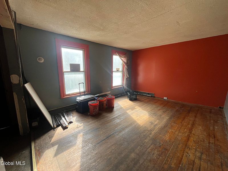 3rd image of 317 Sherman Street