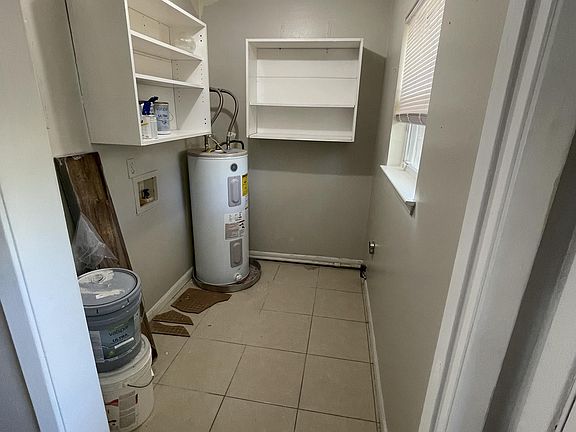 2nd image of 4969 Yacht Harbor Dr