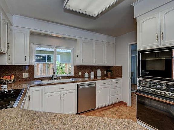 4th image of 2639 Westgate Ave