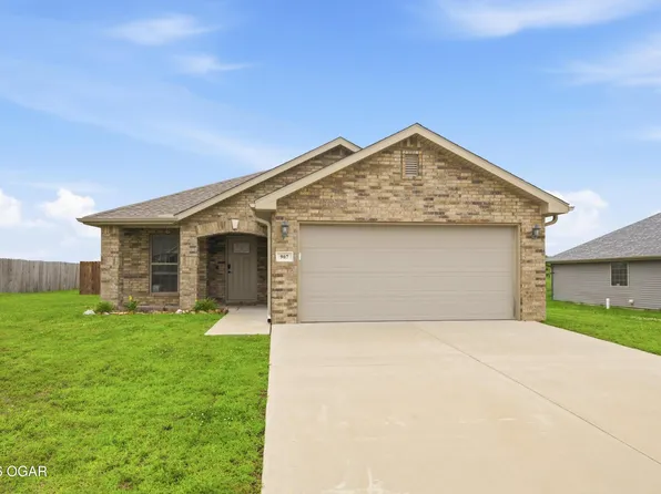 907 Nicholas Ln, Carl Junction, MO 64834