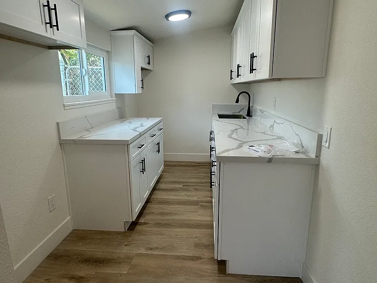 10615 Wolfe Ave #B — Photo 1