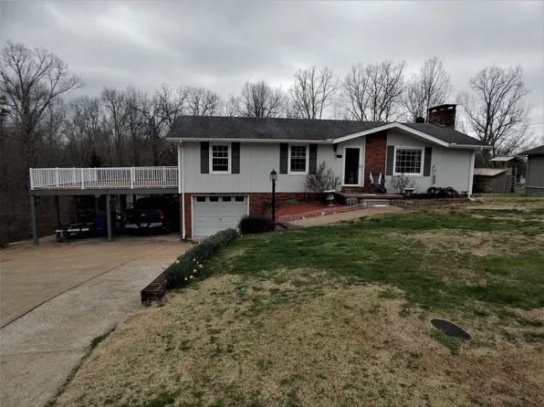 711 Hurricane Hills Dr, Waynesboro, TN 38485