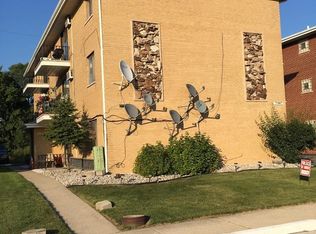17711 Park Blvd APT 3E, Lansing, IL 60438
