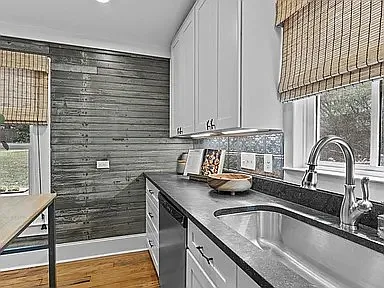 406 Green St — Photo 62