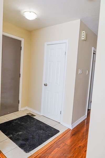 Brampton House for rent - 3 Bedrooms — photo 3