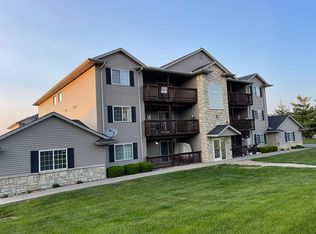 3209 S 16th Ave UNIT 304, Eldridge, IA 52748