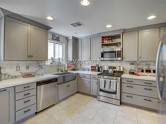 4th image of 10437 Armand Ave
