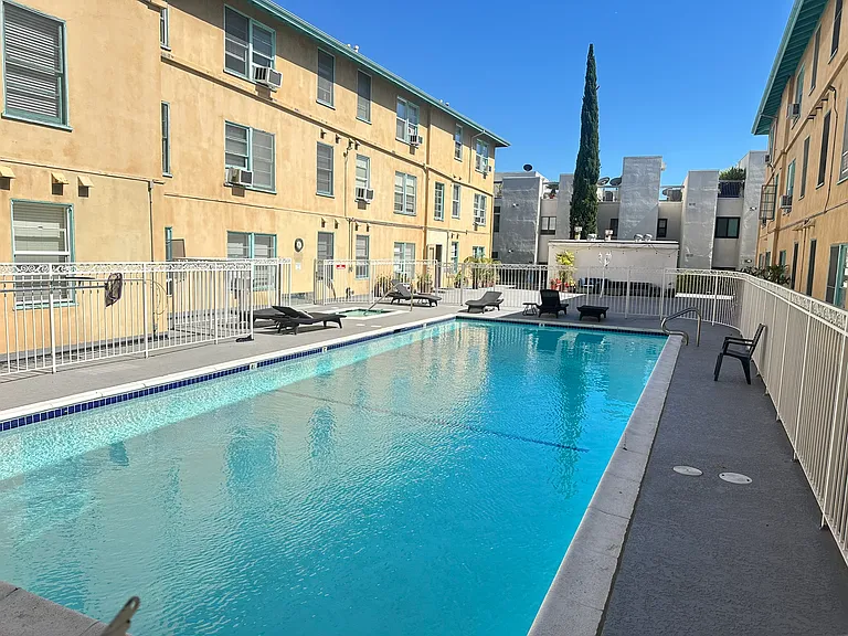 8616 Holloway Dr #106 — Photo 15