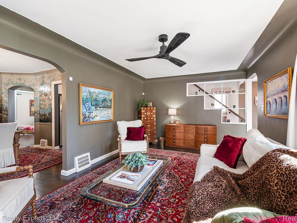64 Illinois Ave, photo 8