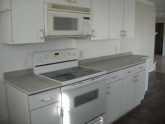 Updated appliances in kitchen