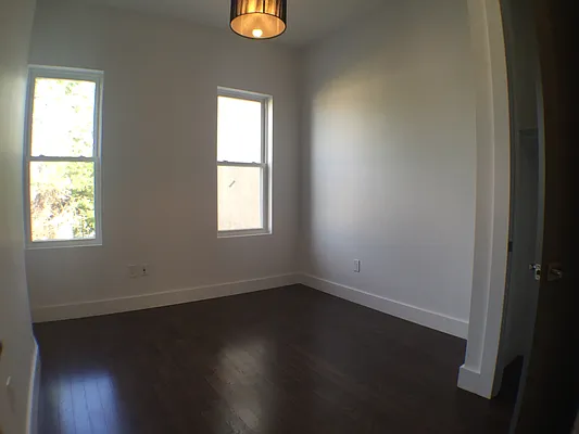 Rented by P Management | media 52