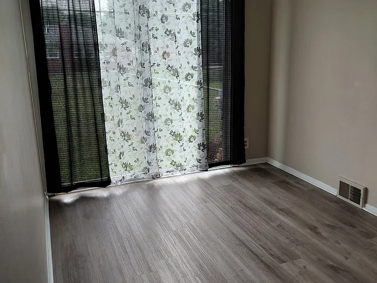 2505 Stieber St — Photo 17