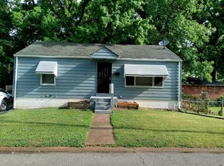 111 Wiegel Dr, Saint Louis, MO