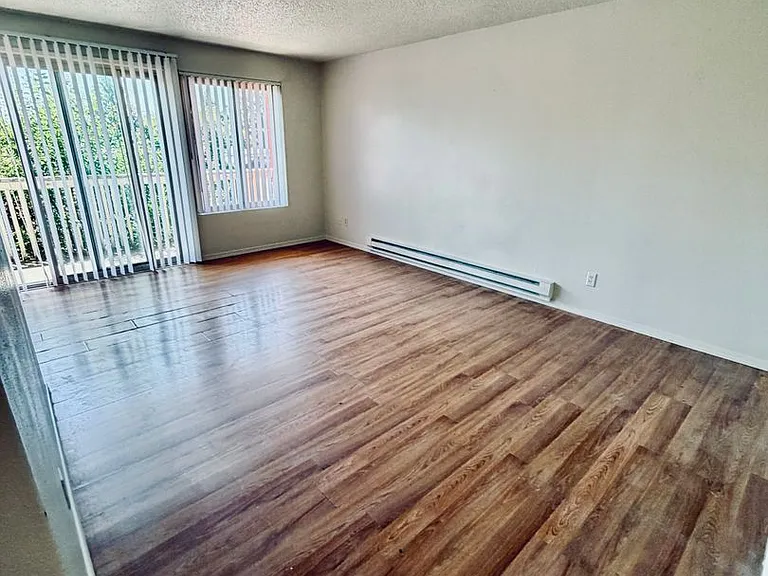 7429 Rainier Ave S — Photo 8