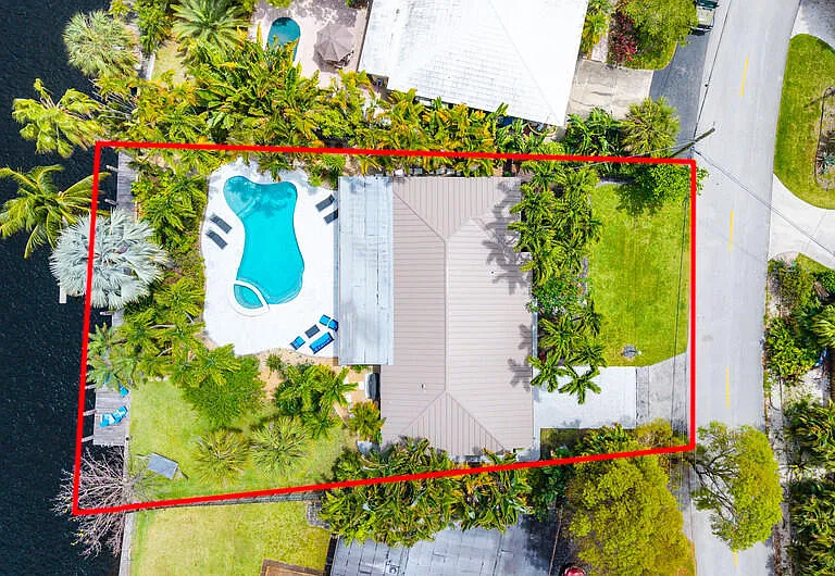 1733 Coral Gardens Dr — Photo 4