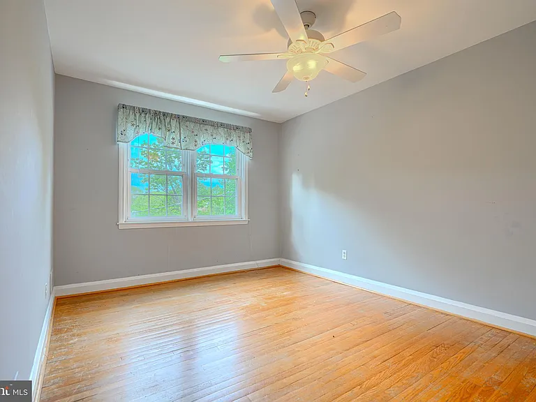 372 Old Trail Rd — Photo 18
