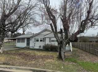 2308 Bradshaw Garden Rd, Knoxville, TN 37912