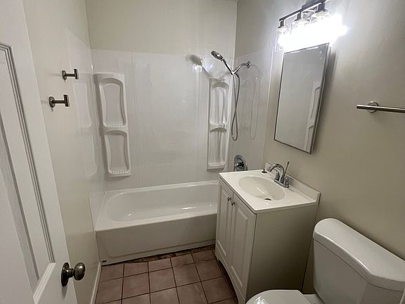 4th image of 3206 Idlewild Way