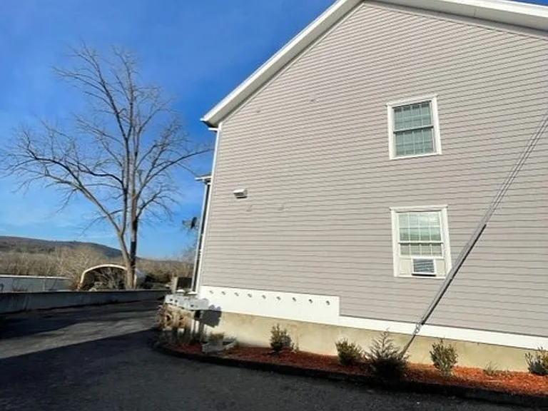 127 Railroad St #133 — Photo 3