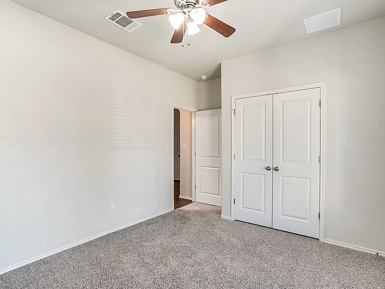 3401 Pauling Loop — Photo 12