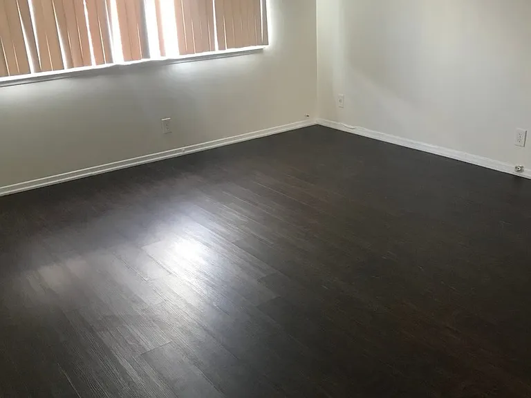 1148-1156 W Valencia Dr — Photo 27