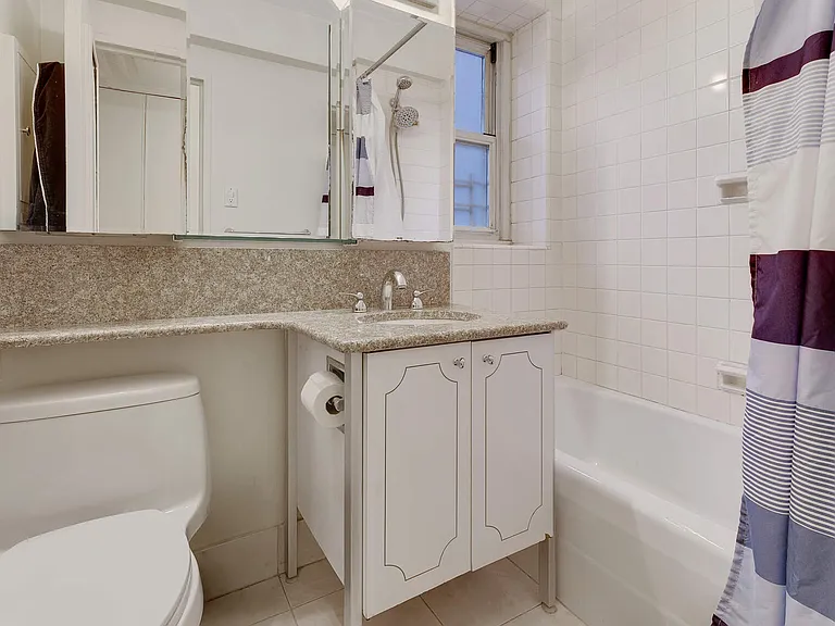 159 W 53rd St #18A — Photo 7