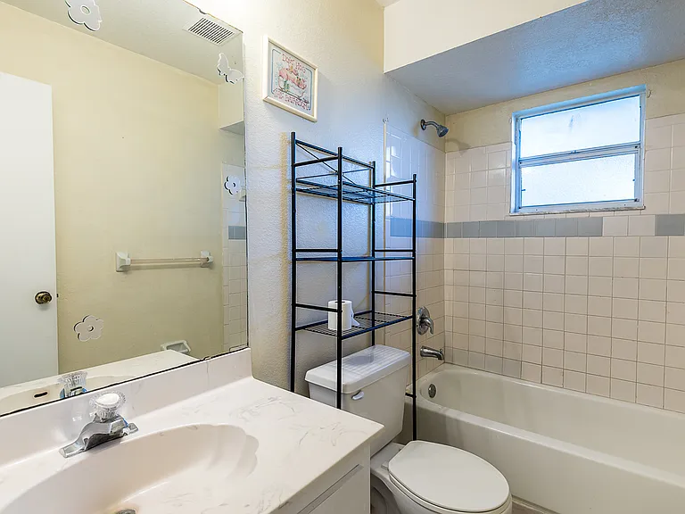 504 Vannell St — Photo 25