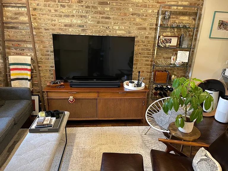 1634 N Paulina St #1R — Photo 3