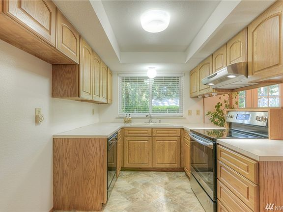 4th image of 3833 Oriental Dr NE