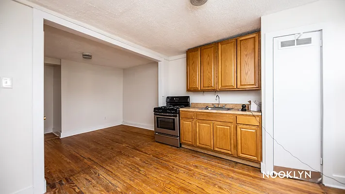 Rented by Nooklyn NYC LLC | media 4