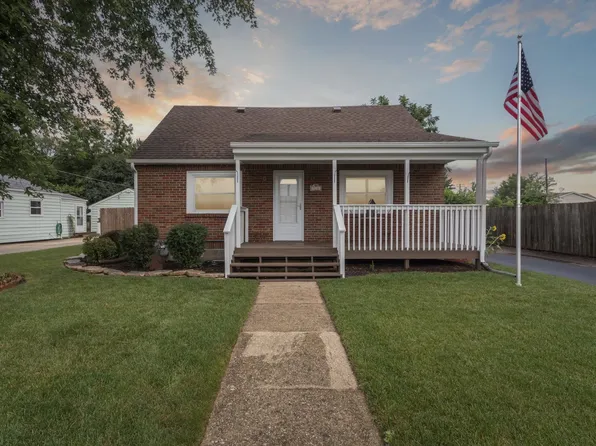 516 Gilbert Ter, Machesney Park, IL 61115