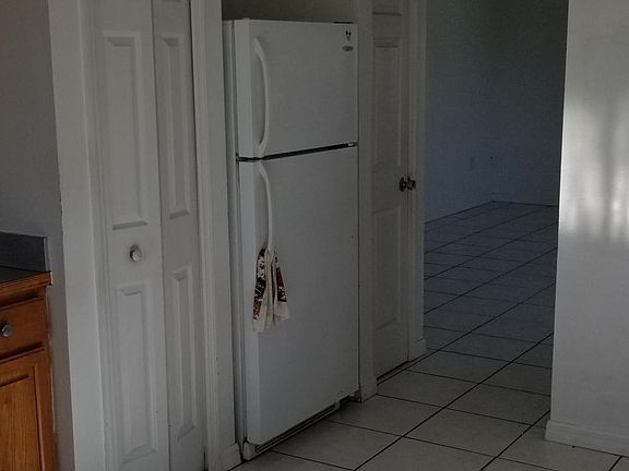 5th image of 869 Adour Dr #A
