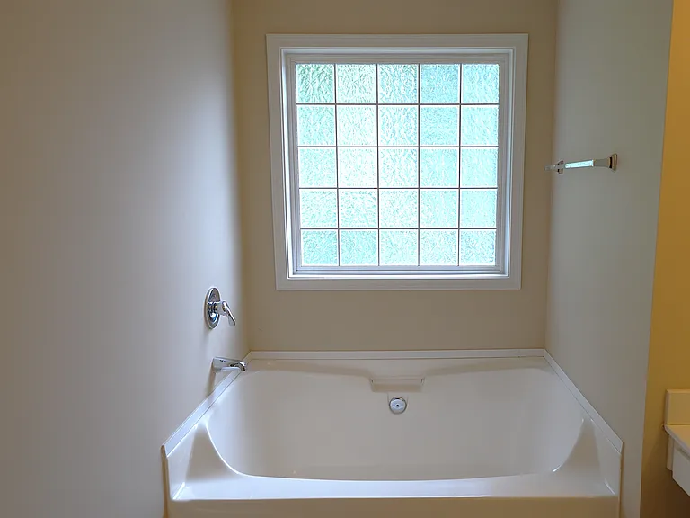 138 Alton Cir — Photo 12