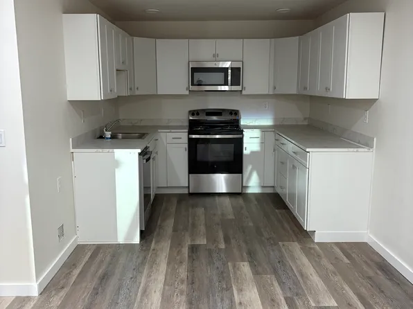 606 S Wortman Ave #606, Claremore, OK 74017