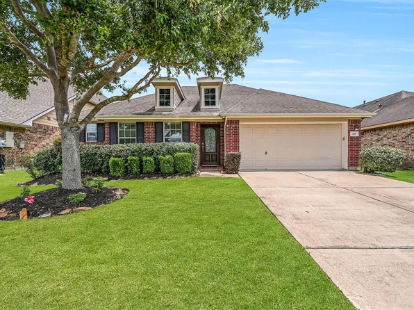 318 Lake Line Dr, Alvin, TX 77511