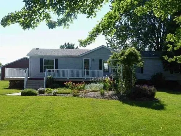 13405 Mohart Rd, Saline, MI 48176