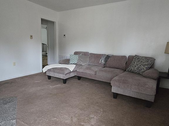 3rd image of 237 Clifton Dr