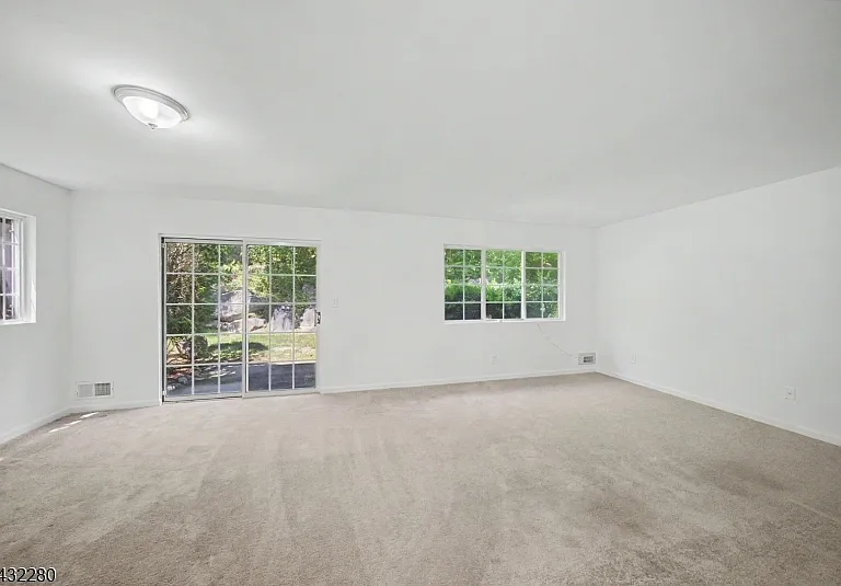 415 Union St — Photo 11