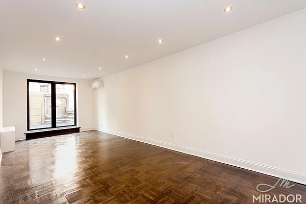 Rented by Mirador Real Estate | media 13