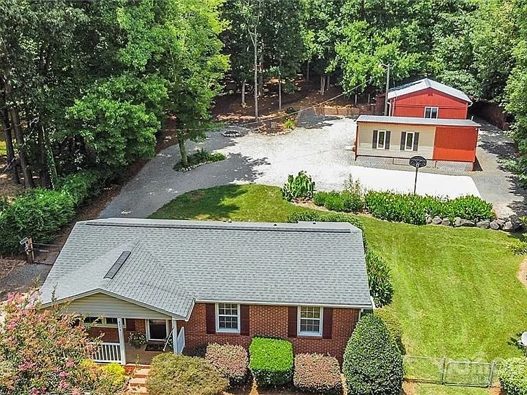 6214A Bud Huey Rd — Photo 2