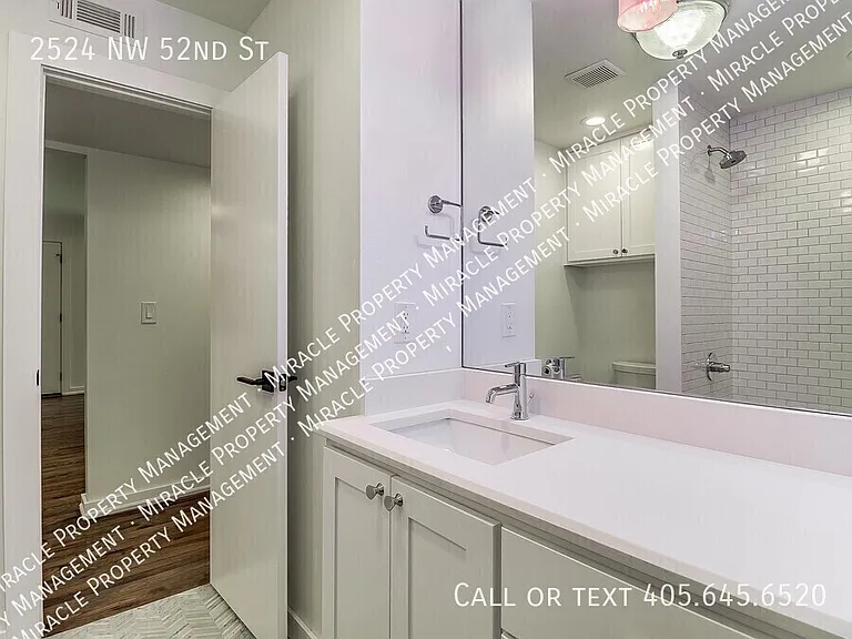 2524 NW 52nd St — Photo 39