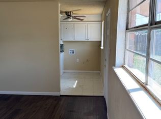 208 Avenue T, Levelland, TX 79336